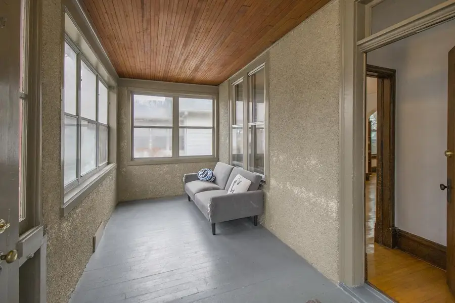 828 Armstrong Avenue, Saint Paul, MN 55102 - #3