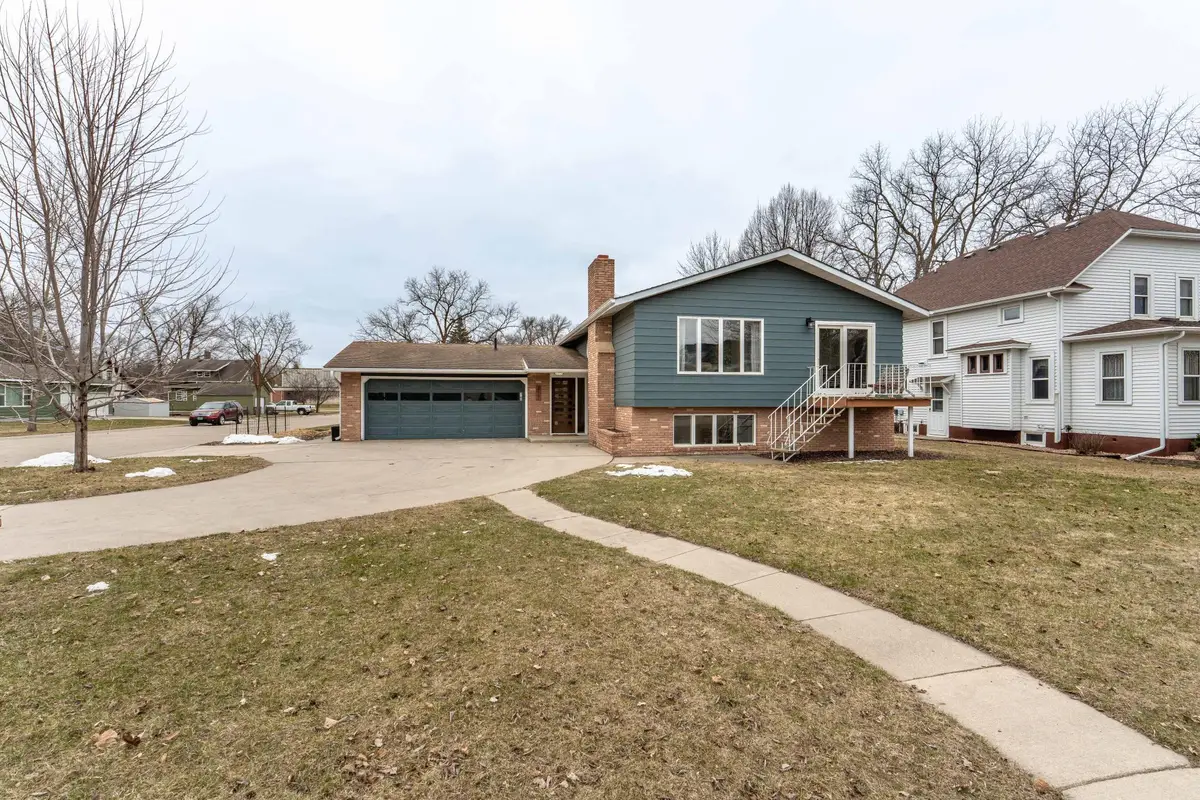 417 E Division Street, Elbow Lake, MN 56531 - #1