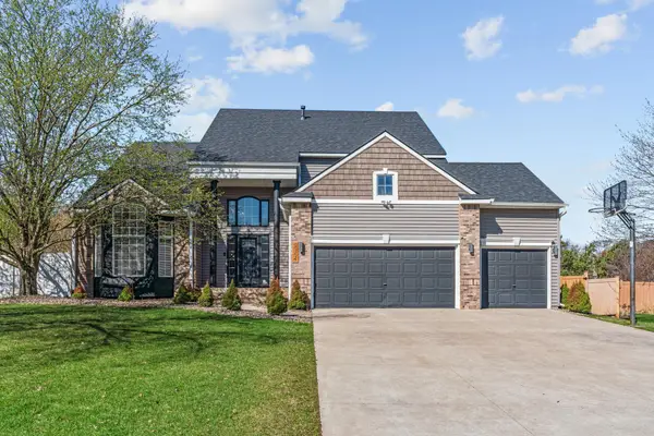 9154 Edinburgh Lane, Woodbury, MN 55125