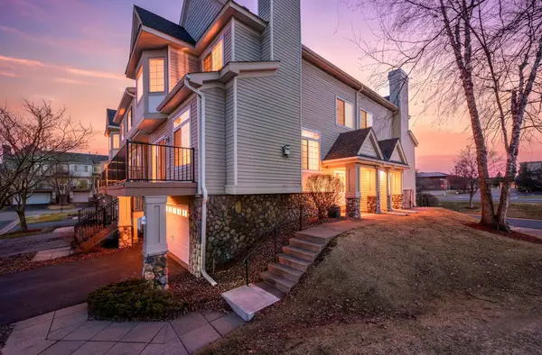 2177 Eagle Trace Lane, Woodbury, MN 55129