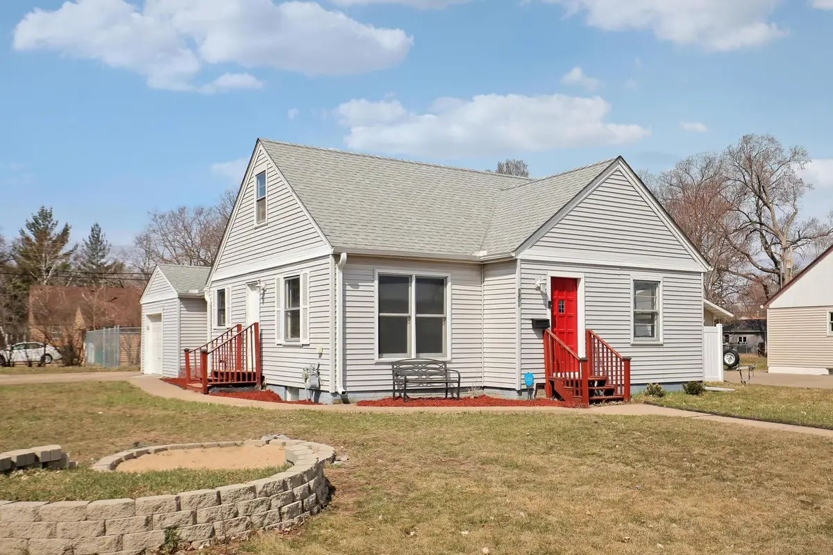 5301 Edgewood Avenue N, Crystal, MN 55428 - #1