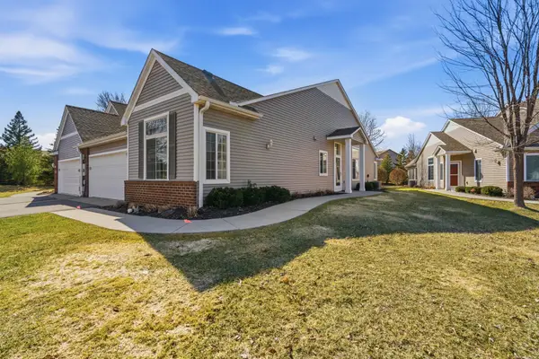 11294 London Court Ne, Blaine, MN 55449