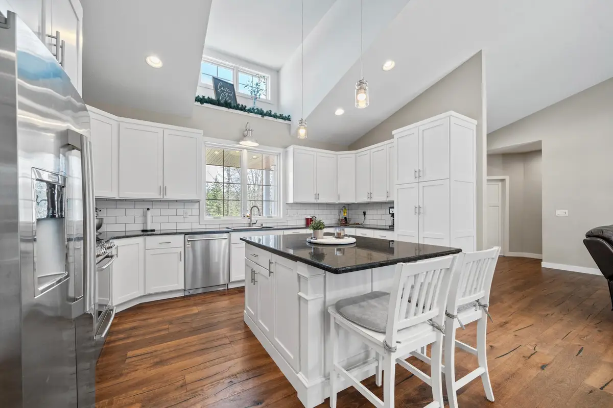 5201 Colonial Court Ne, Alexandria, MN 56308 - #1