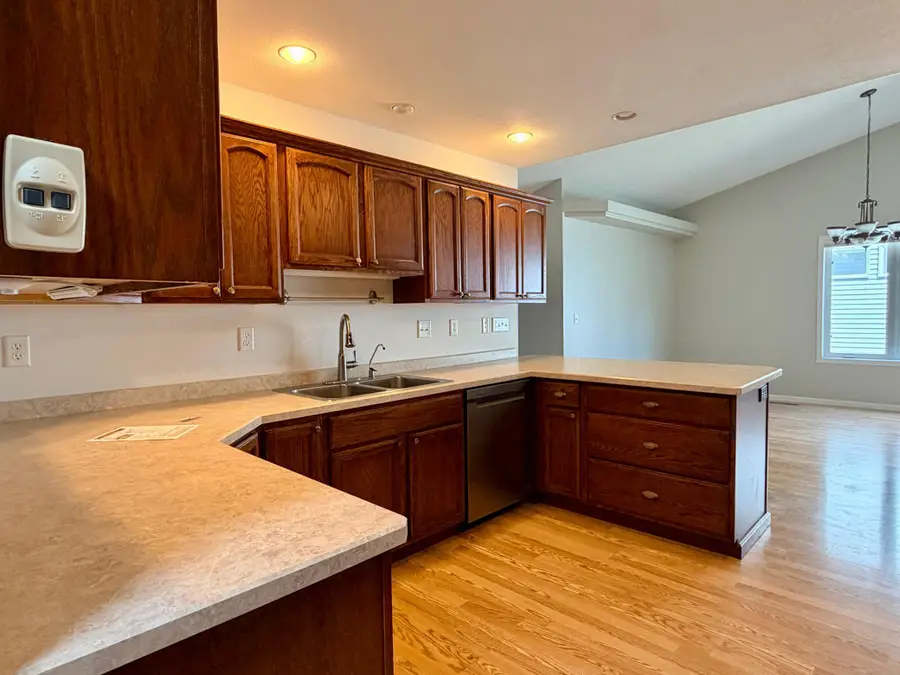 826 N Mckay Avenue Ne, Alexandria, MN 56308 - #3
