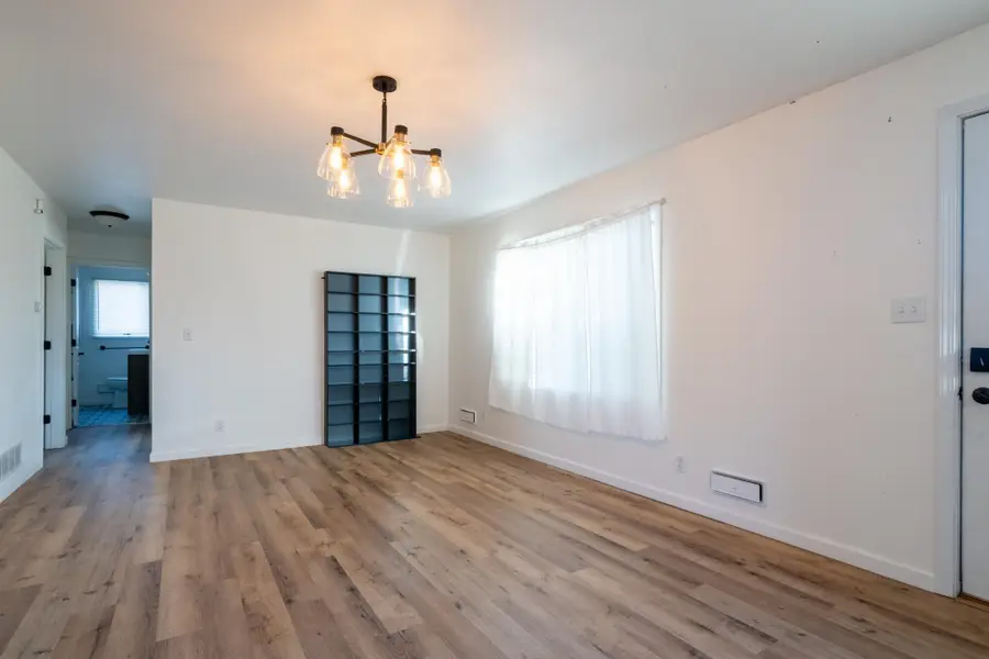 1058 5th Street Sw, Valley City, ND 58072 - #3