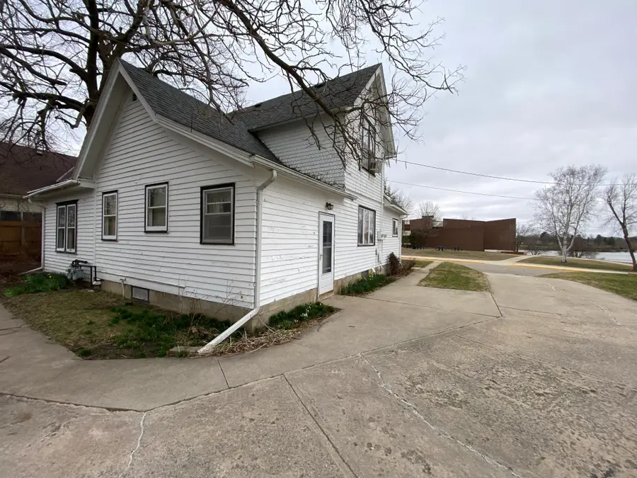 817 Abbott Street, Albert Lea, MN 56007 - #2