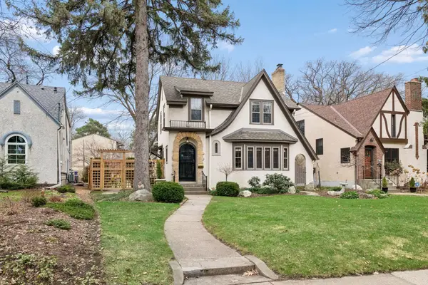 1041 Thomas Avenue S, Minneapolis, MN 55405