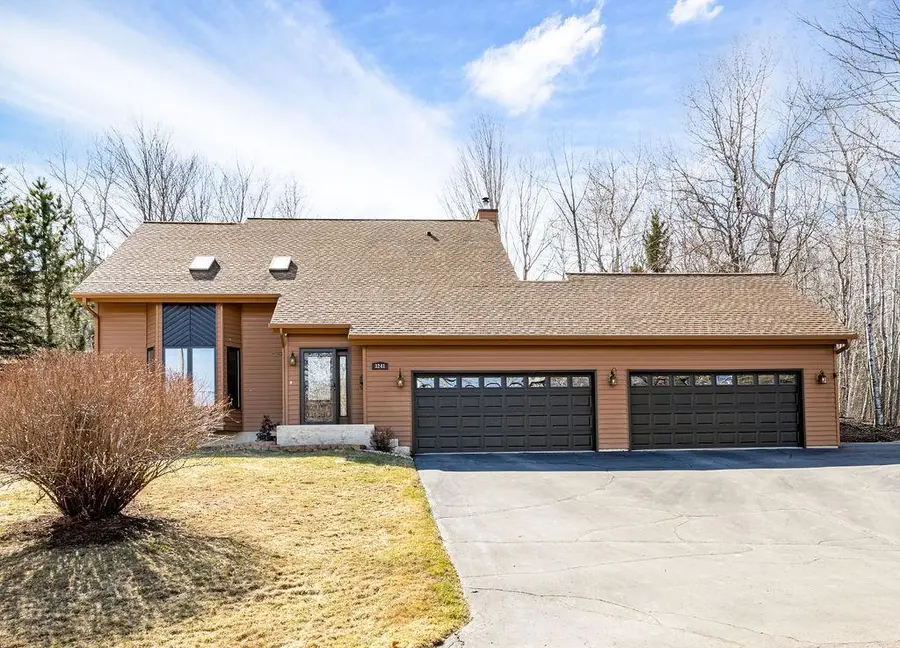 3241 Commonwealth Avenue, Duluth, MN 55808 - #2