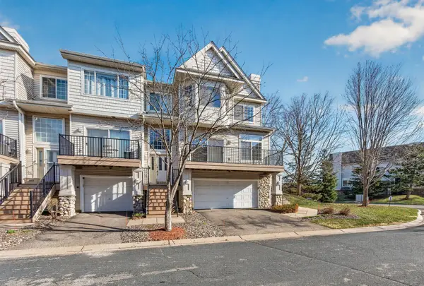2310 Eagle Trace Lane, Woodbury, MN 55129