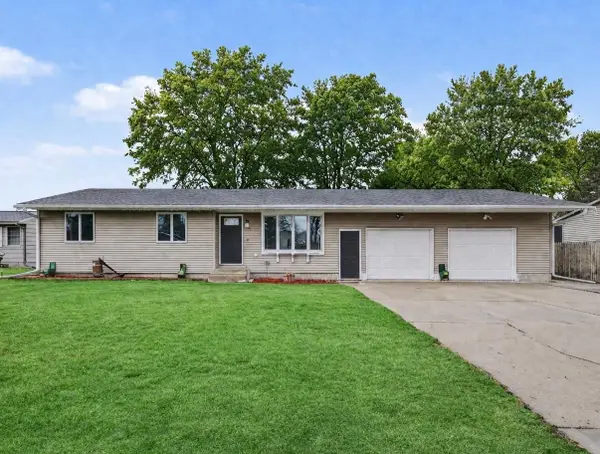 510 N Montgomery Avenue, Le Center, MN 56057