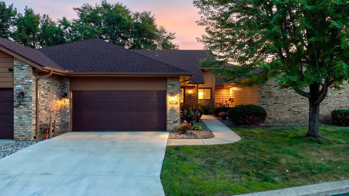 14621 Embassy Avenue, Apple Valley, MN 55124 - #1