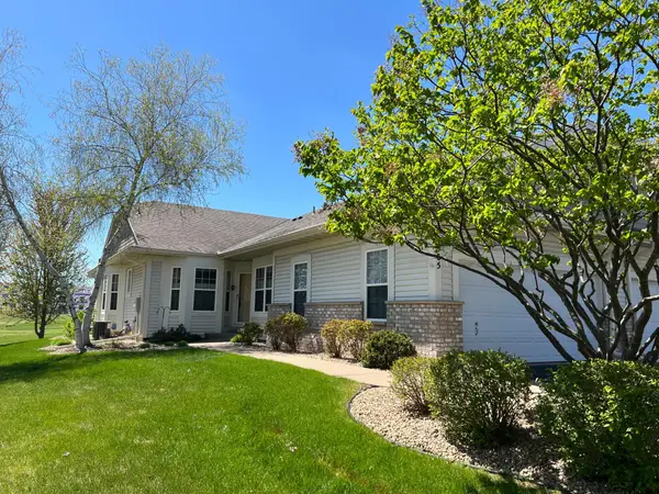 505 Holly Lane N, Oakdale, MN 55128