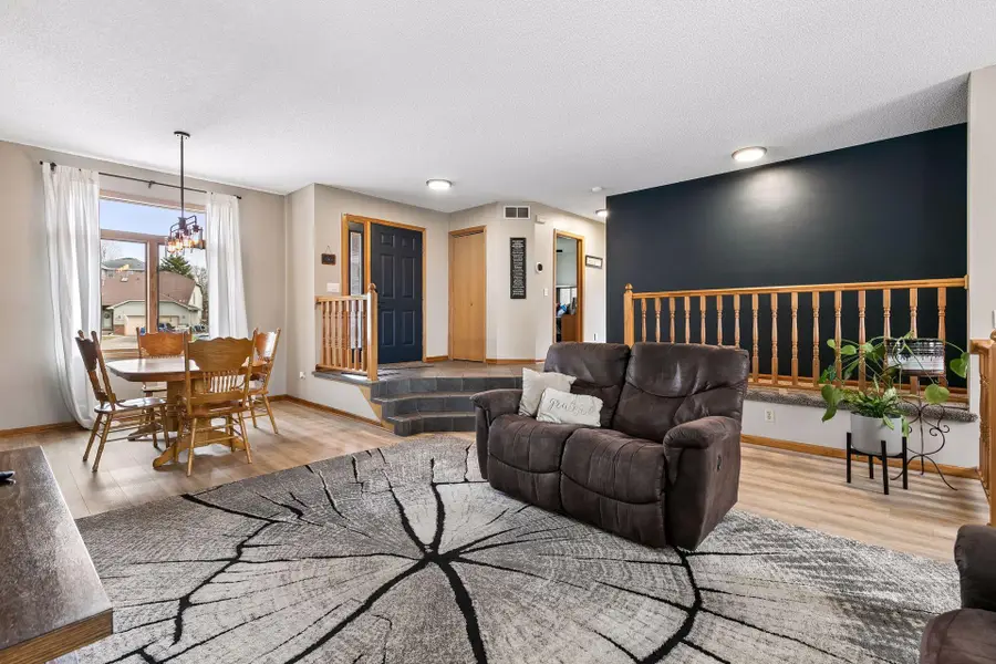 20911 Jameswood Court, Lakeville, MN 55044 - #3