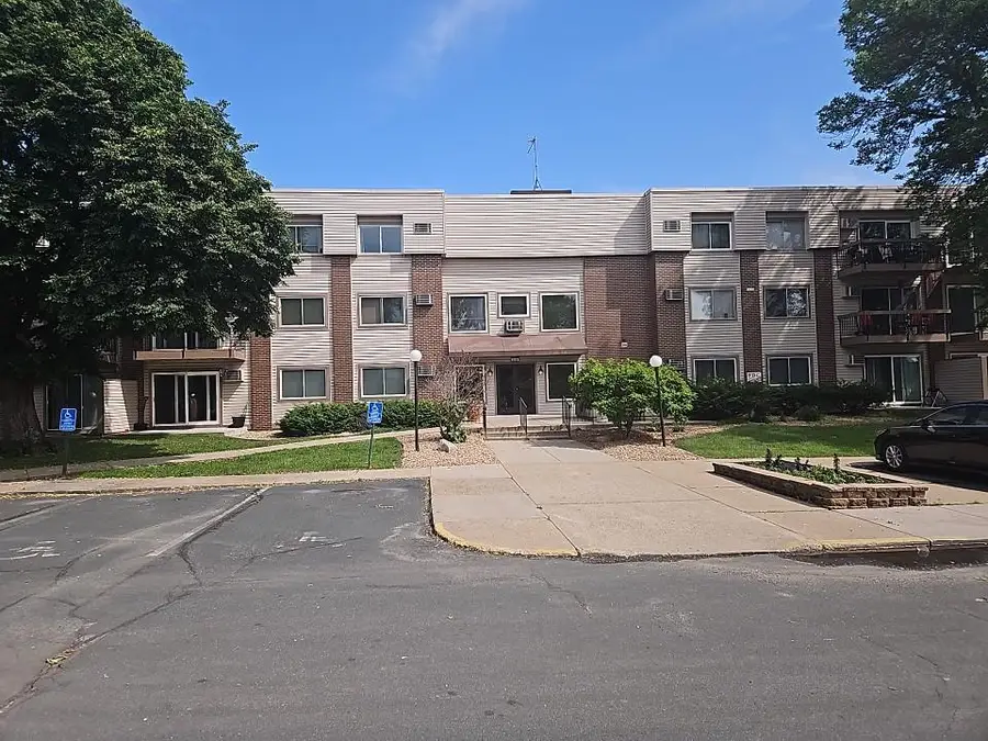2800 Hillsboro Avenue N #307, New Hope, MN 55427 - #2