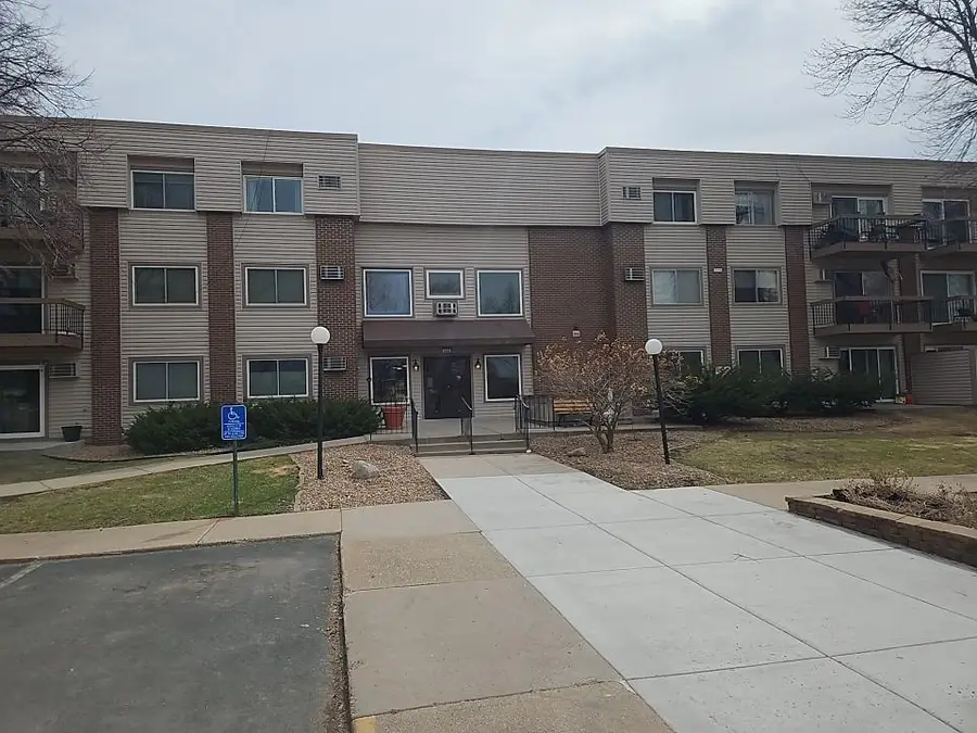 2800 Hillsboro Avenue N #307, New Hope, MN 55427 - #3