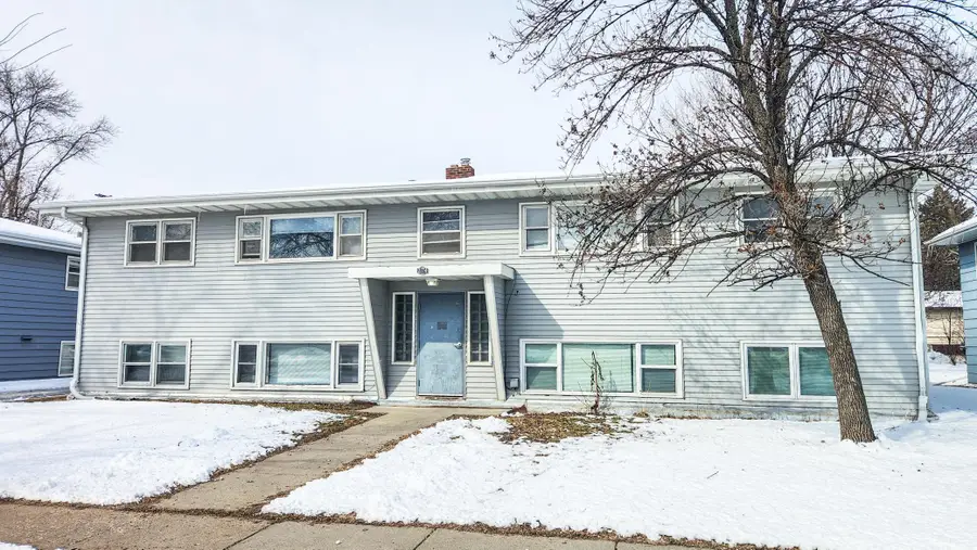 2814 8th Street N, Fargo, ND 58102 - #2