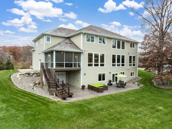 18928 Katrine Court, Lakeville, MN 55044