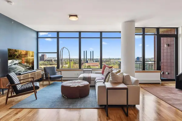 215 10th Avenue S #708, Minneapolis, MN 55415
