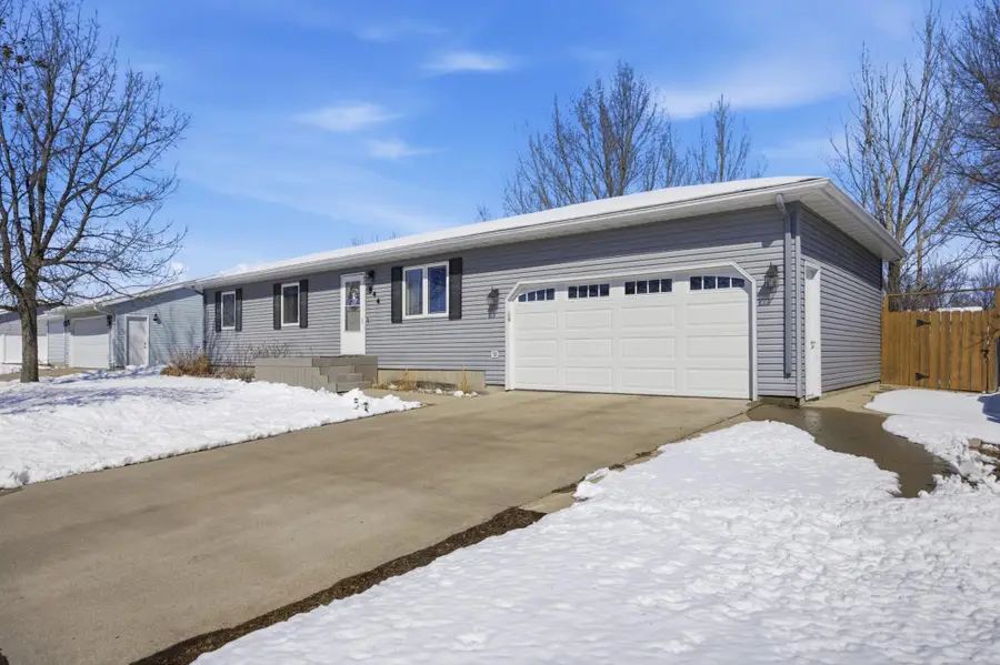 844 12th Avenue W, West Fargo, ND 58078 - #3