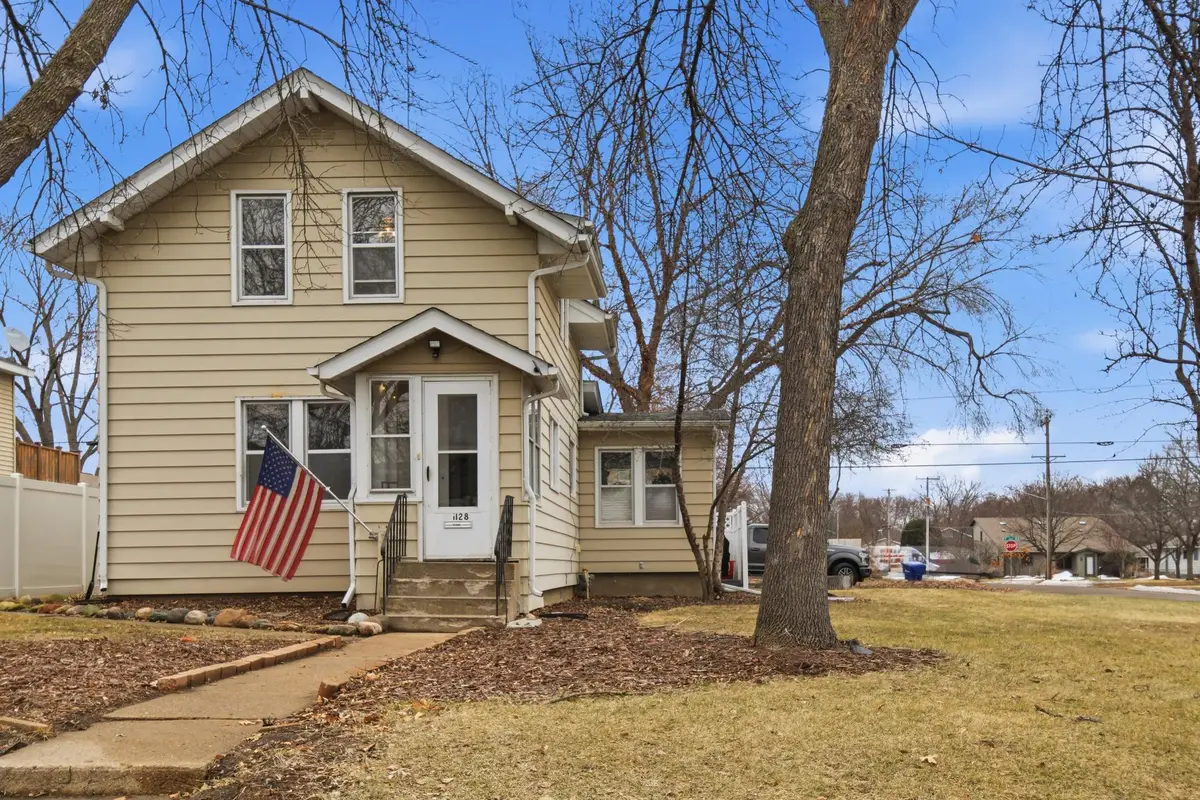 1128 8th Avenue Se, Saint Cloud, MN 56304 - #1