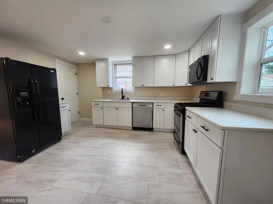 919 Warner Avenue, South Saint Paul, MN 55075 - #2