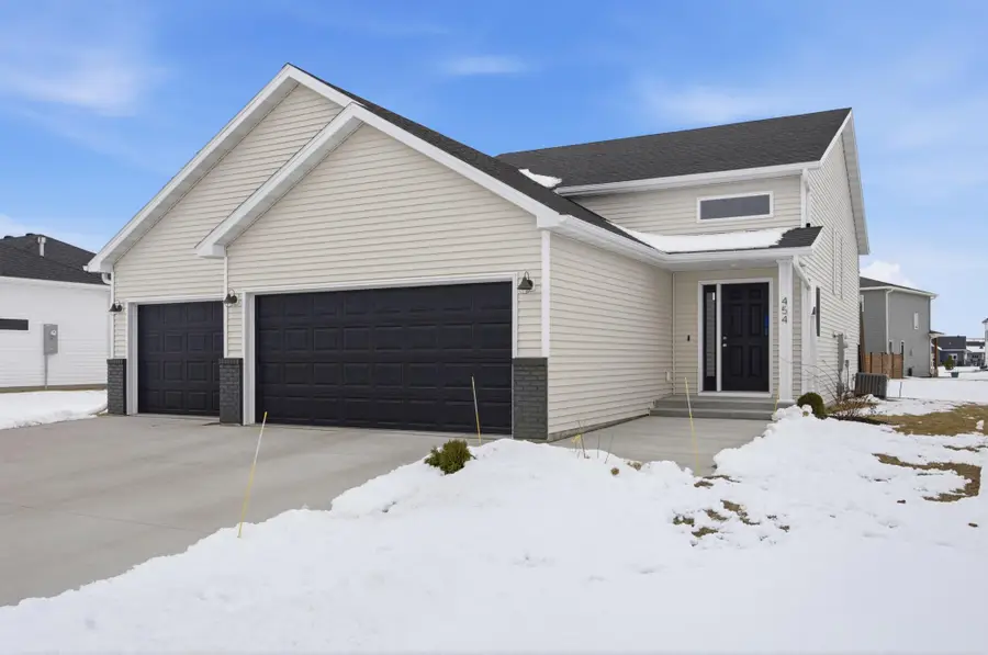 454 Skylane Street, Kindred, ND 58051 - #2