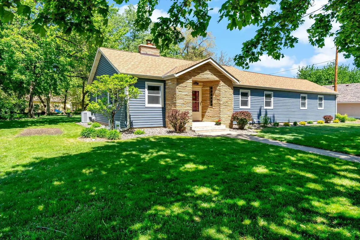 201 2nd Street Ne, Osseo, MN 55369 - #1