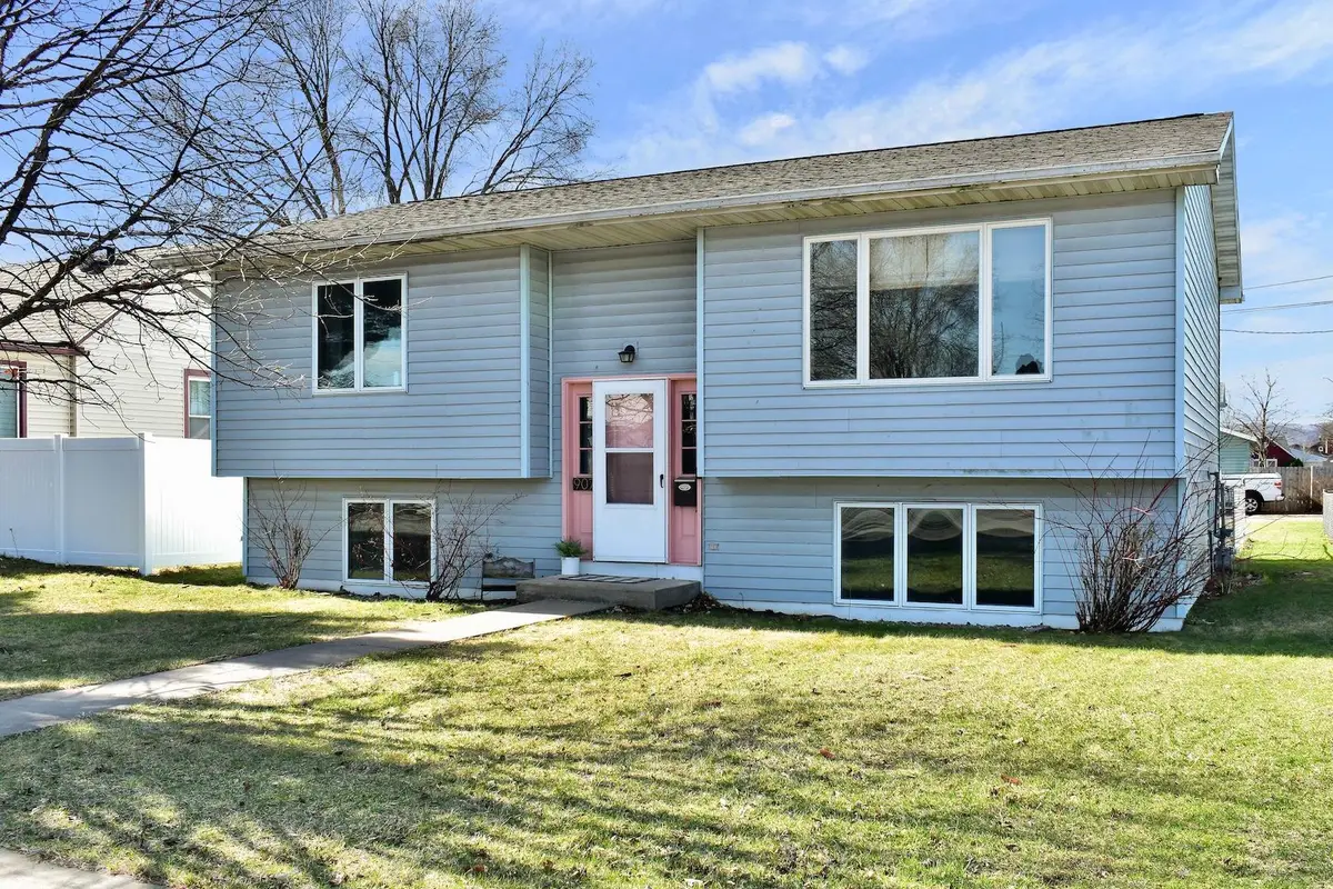 907 E 4th Street, Winona, MN 55987 - #1