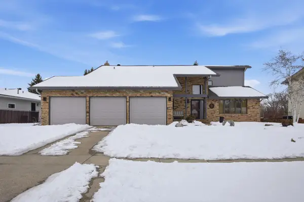 260 Prairiewood Drive S, Fargo, ND 58103