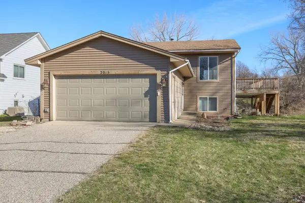 2015 Heritage Drive, Shakopee, MN 55379