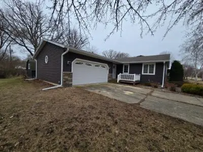 905 22nd Avenue Sw, Austin, MN 55912 - #1