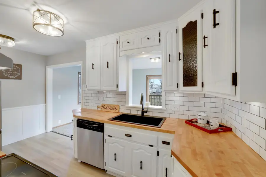 5848 Pennsylvania Avenue N, Crystal, MN 55428 - #2