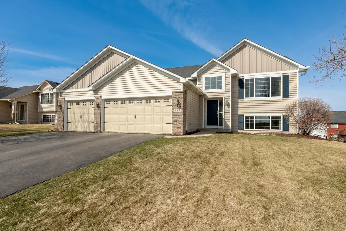 821 10th Avenue Ne, Lonsdale, MN 55046 - #1