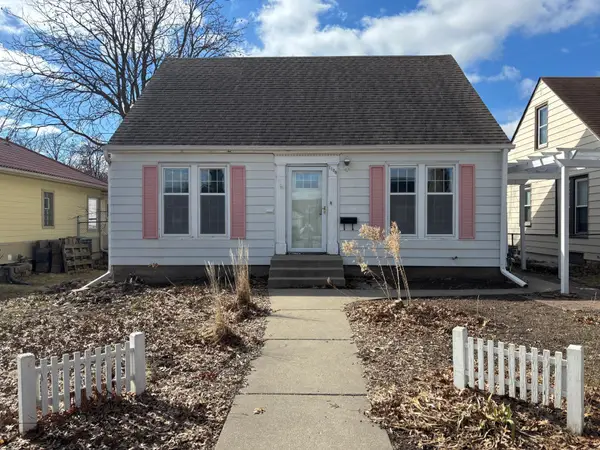 1108 California Avenue W, Saint Paul, MN 55108