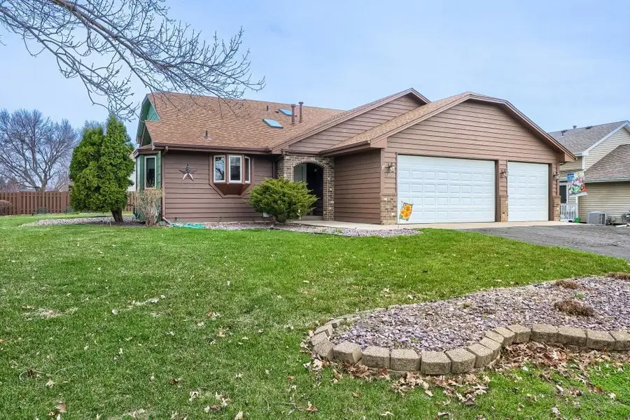 5887 144th Street W, Apple Valley, MN 55124 - #2