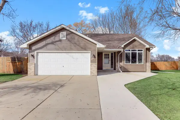 1202 Hawthorn Avenue, Buffalo, MN 55313