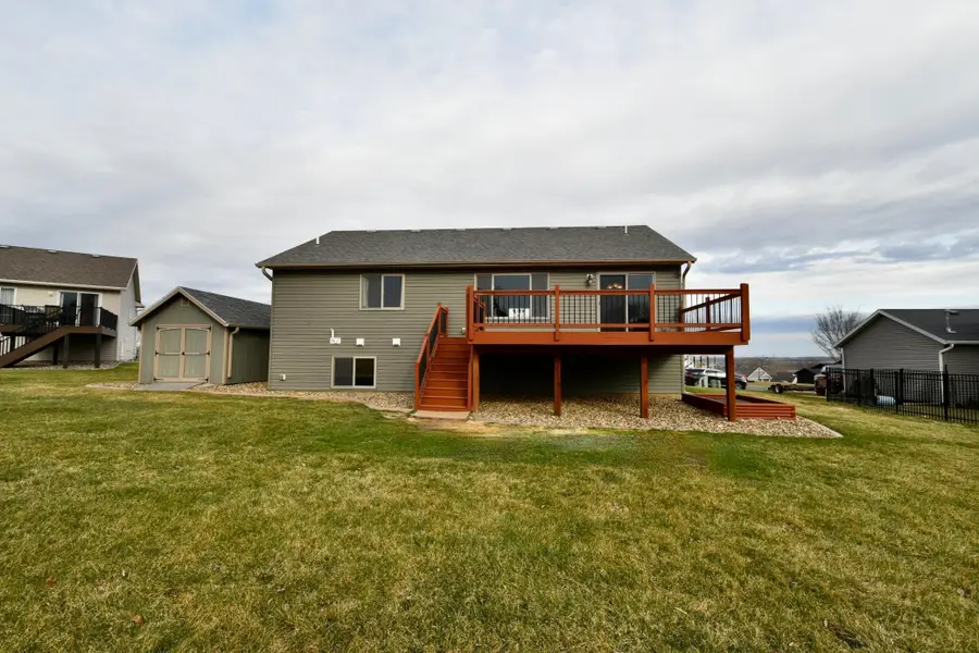 887 Golf View Avenue, Zumbrota, MN 55992 - #3