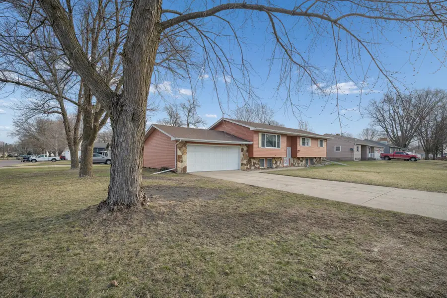 402 E 2nd Street N, Truman, MN 56088 - #3