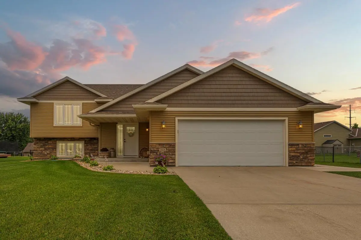 1604 Prairie Avenue Sw, Faribault, MN 55021 - #1