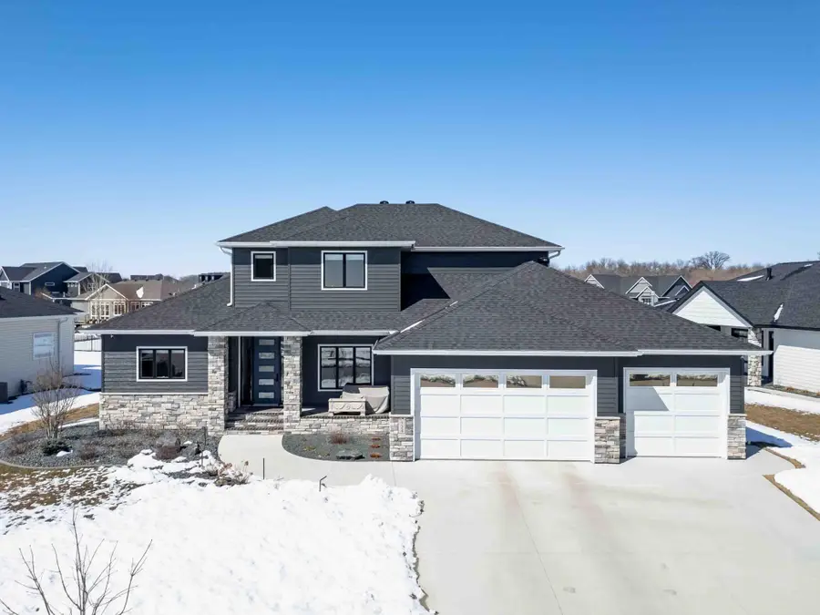 324 25th Avenue E, West Fargo, ND 58078 - #2