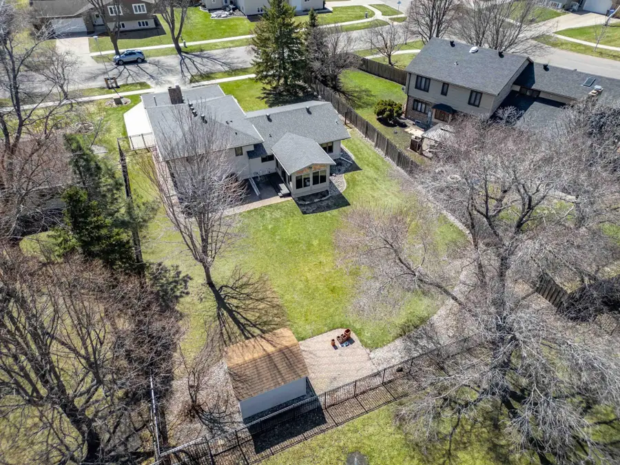 116 35th Avenue Ne, Fargo, ND 58102 - #3