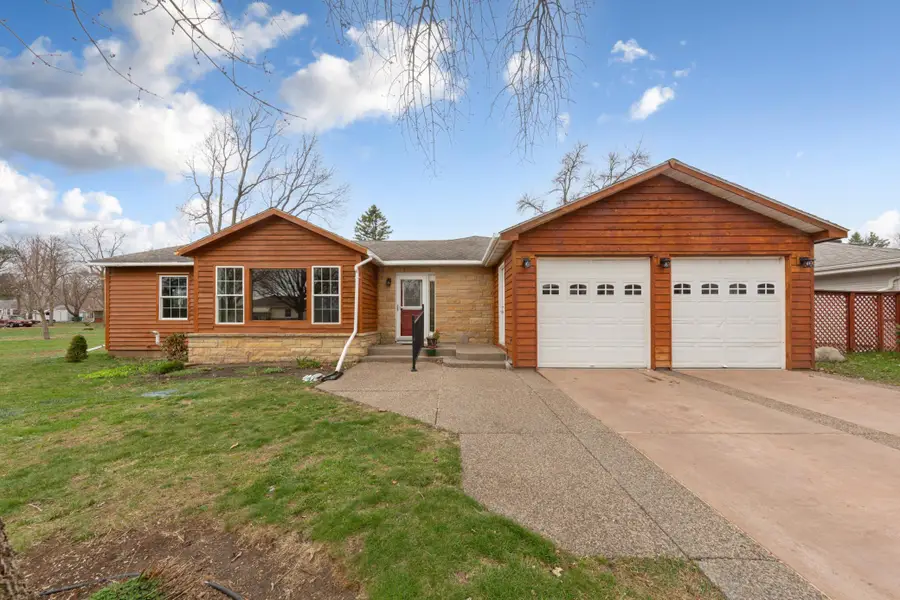 129 N Morningside Drive, Le Sueur, MN 56058 - #2