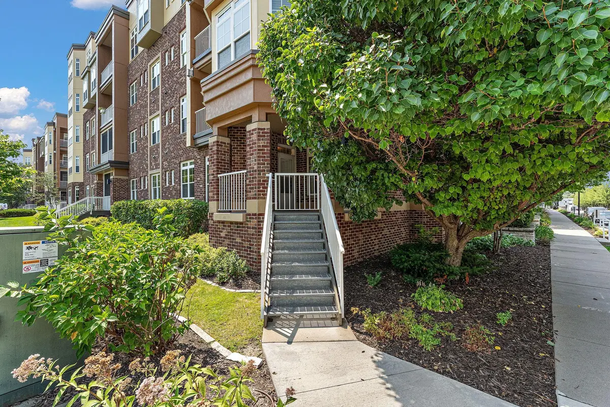 2407 39th Avenue Ne #113, Saint Anthony, MN 55421 - #1