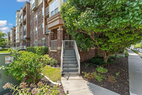 2407 39th Avenue Ne #113, Saint Anthony, MN 55421