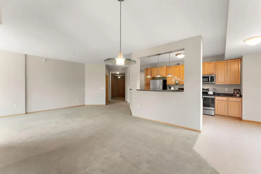 2407 39th Avenue Ne #113, Saint Anthony, MN 55421 - #3
