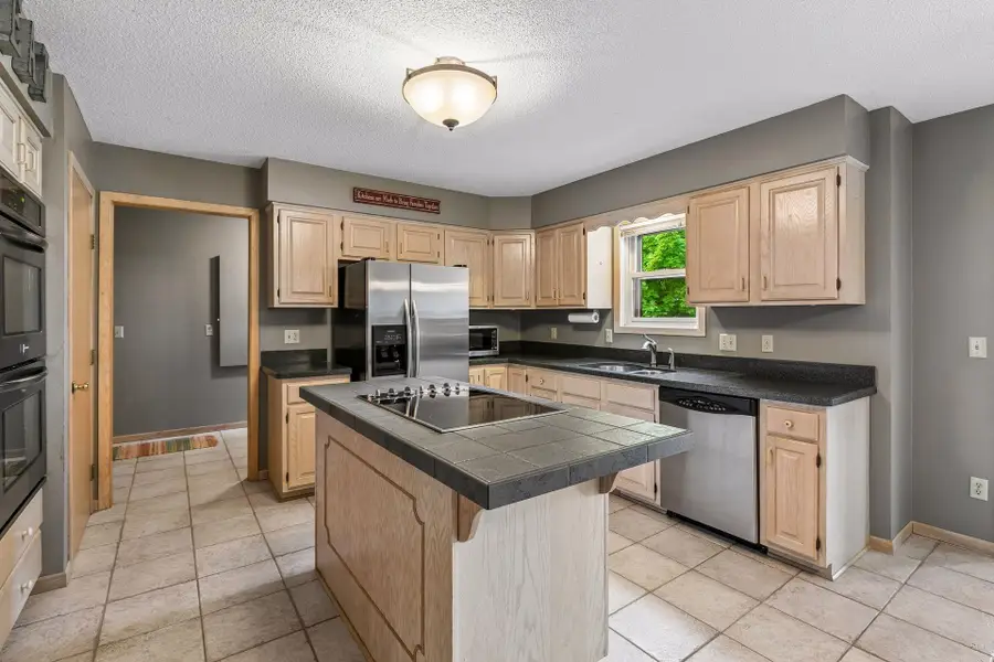 13820 Sunset Lake Drive, Burnsville, MN 55337 - #2
