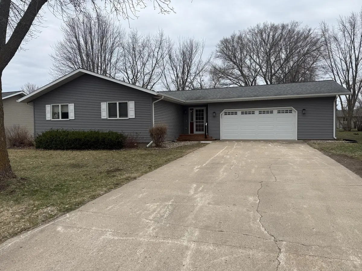 808 E Oak Street, Redwood Falls, MN 56283 - #1