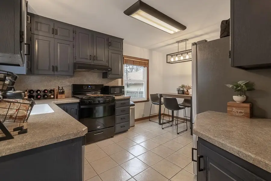 815 Center Street, North Mankato, MN 56003 - #2