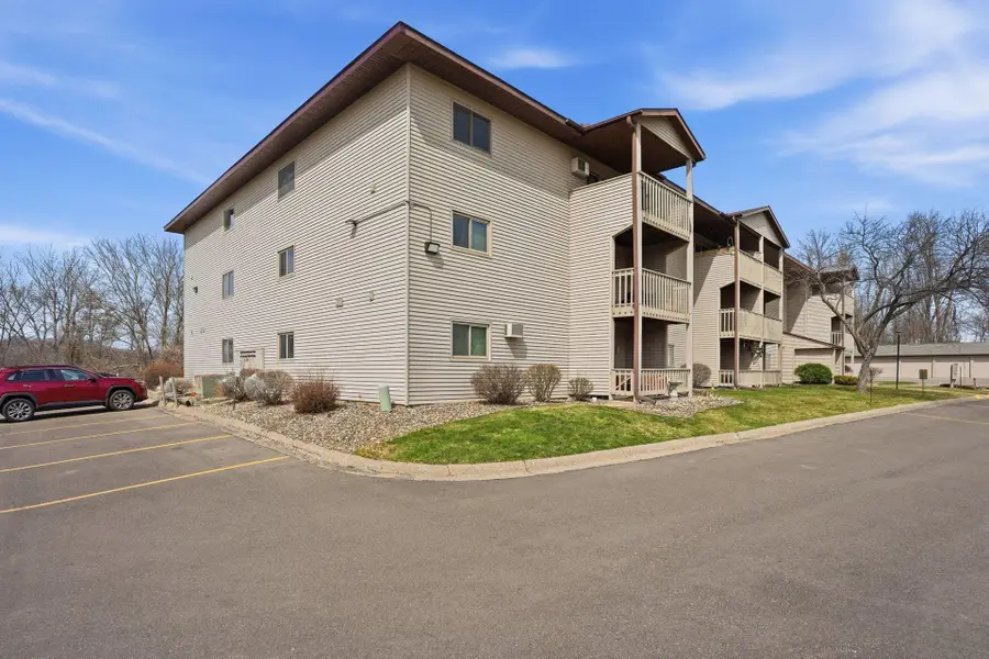 1828 Perlich Avenue #2B, Red Wing, MN 55066 - #3