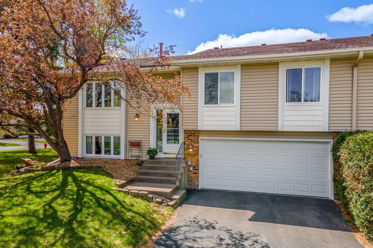 10941 105th Avenue N, Maple Grove, MN 55369 - #1